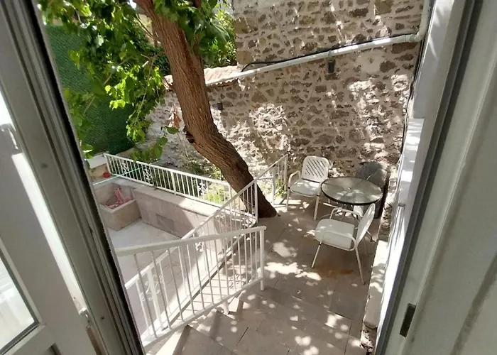 Beautiful Stone In Cool District Izmir