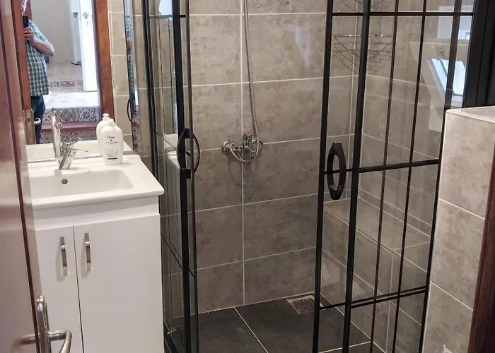 Beautiful Stone In Cool District דירה